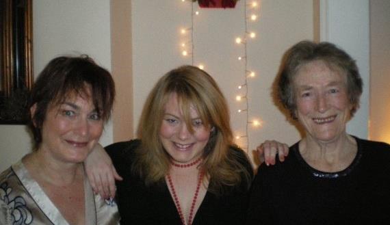 301352_714016849574_531499661_n